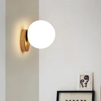 Magamistoas voodi kõrval seina lamp lihtne, kaasaegne klaasist palli uuringu taust sein elutoas, koridoris vahekäiguga seina põhjamaade lae lamp